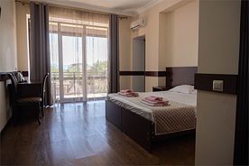 Двухместный номер с 1 кроватью или с 2 отдельными кроватями и с балконом, База отдыха Hotel&SPA DeLuxe, Махачкала