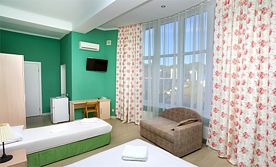 3-х местный номер с балконом., Гостевой дом Лаванда, Небуг