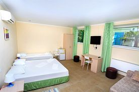 Четырехместный номер эконом-класса, Гостевой дом Лаванда, Небуг