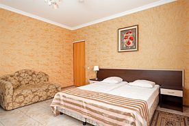 Полулюкс Плюс, Гостевой дом Дельфин, Адлер