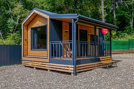 Барн 3, Глэмпинг Шелест, станица Крепостная