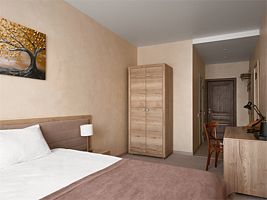 Стандартный номер улучшенный (с 1 или 2 раздельными кроватями), Гостиничный комплекс «Сибирский Сафари Клуб», Красноярск