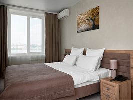 Комфортный номер с двуспальной кроватью (Джуниор Сюит), Гостиничный комплекс «Сибирский Сафари Клуб», Красноярск