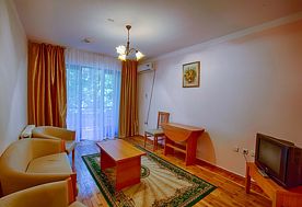 1-мест. (разм. в 2-мест.) 2-комн. люкс, Пансионат Айтар, Сухум