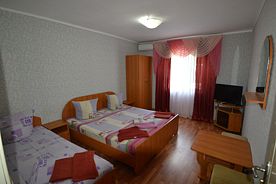 Двухкомнатный семейный 6-местный с кухней № 32, Пансионат Баракат, Приветное