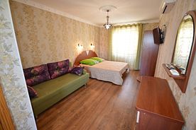 Трехместный комфорт с террасой, Пансионат Баракат, Приветное