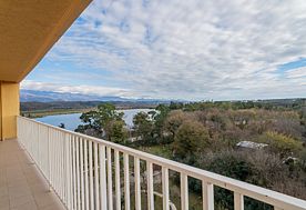 1-мест. (разм. в 2-мест.) 2-комн. люкс, главн. корп., Пансионат Литфонд, Пицунда