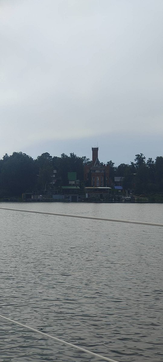 Фото 1 из отзыва о гостевом доме Замок на озере Увильды