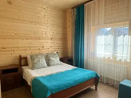 Вместительный номер в домике с обеденной и барбекю зонами, База отдыха Чегет Home, Архыз