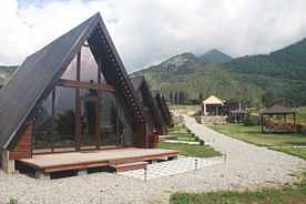 Четырёхместный коттедж, Глэмпинг BalkariA-frame, село Верхняя Балкария