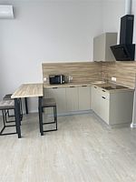 Двухкомнатная  улучшенная комната  с кухней, Гостевой дом У Черного моря, Адлер