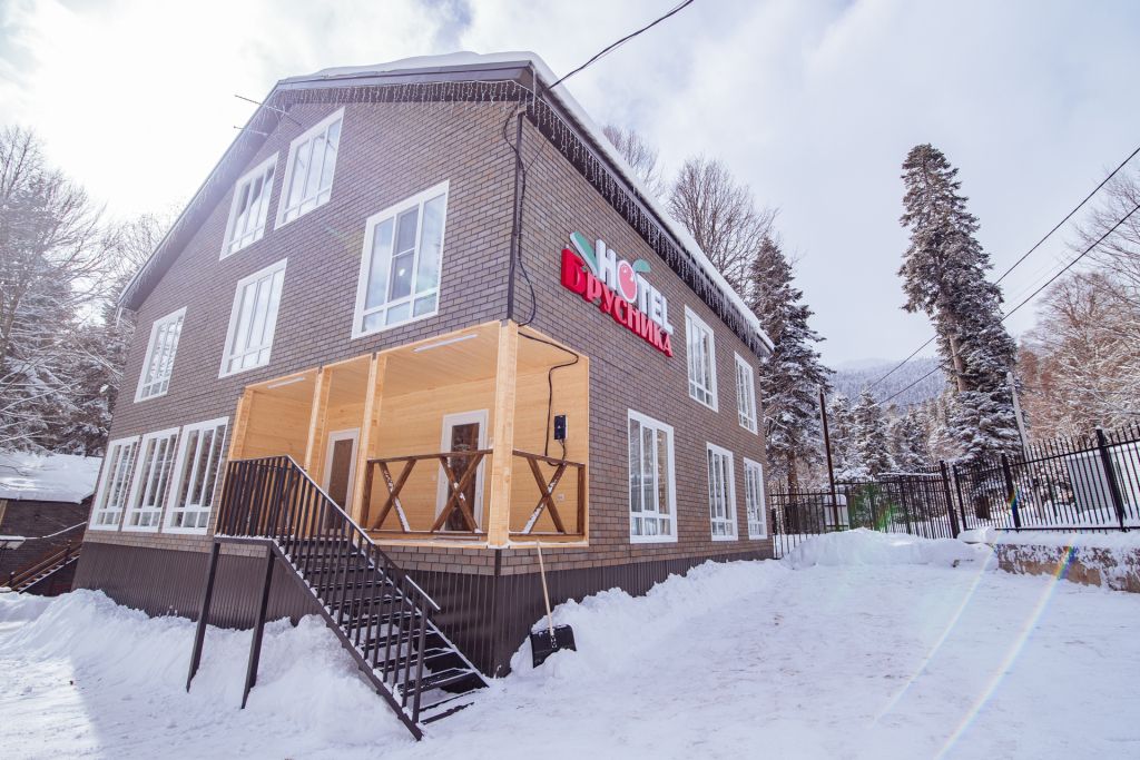 База отдыха Hotel Brusnika, Архыз, Республика Карачаево-Черкесия