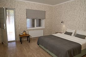 Двухместный полулюкс с балконом и с красивым видом из окна 2 отдельные кровати, Гостевой дом Гостевой дом Aydin El, Карачаевск