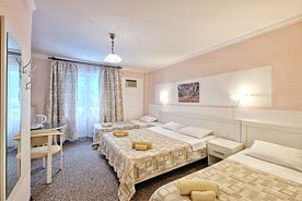 4-х местный с балконом, Гостевой дом Век, Ольгинка