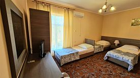 2.3 Четырехместный номер категории "стандарт", Гостевой дом "Русская сказка", Лоо