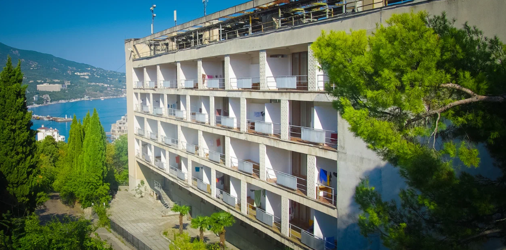 Санаторий Руссия (бывш.Орлиное гнездо), Крым, Ялта Симферополь Ялта Алупка Кореиз Курпаты Ореанда Симеиз Мисхор Гаспра Гурзуф Массандра Отрадное Восход