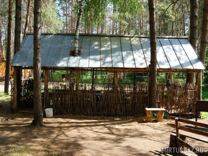 мангал у беседки