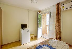 1-мест. (разм. в 2-мест.) станд. с балк. в корпусе на территории, Пансионат Солнечный, Холодная речка