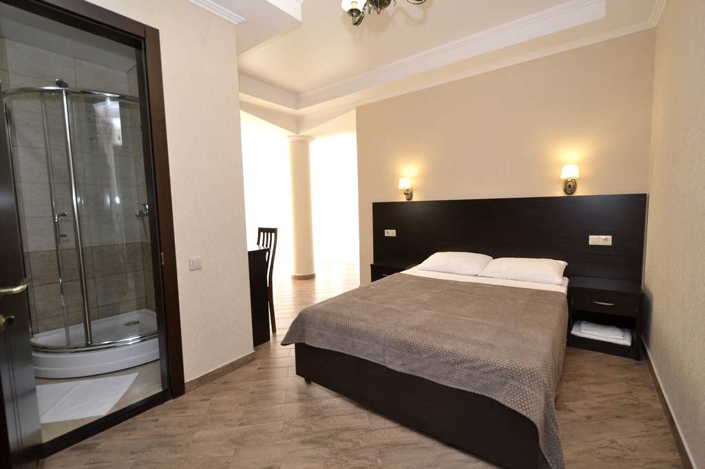 Полулюкс 2-местный (с балконом)