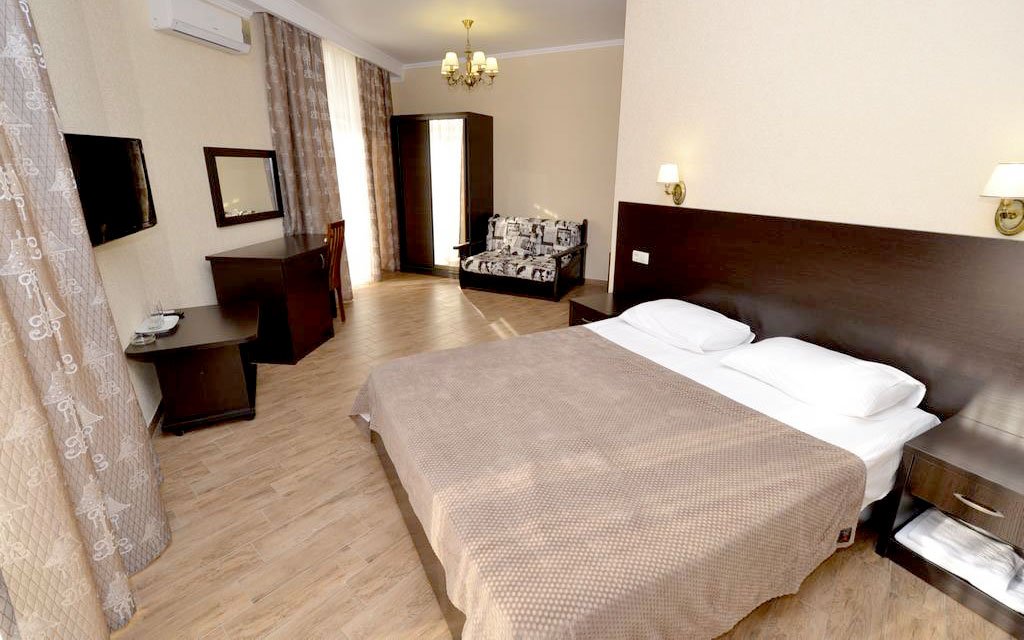 Полулюкс 3-местный