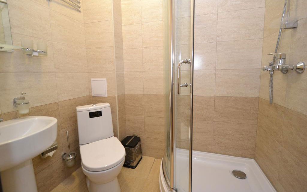 Полулюкс 4-местный (с балконом)