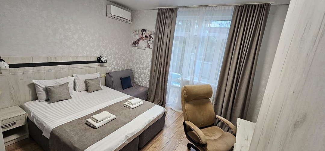 Стандартный 4-местный (с выходом на бассейн)