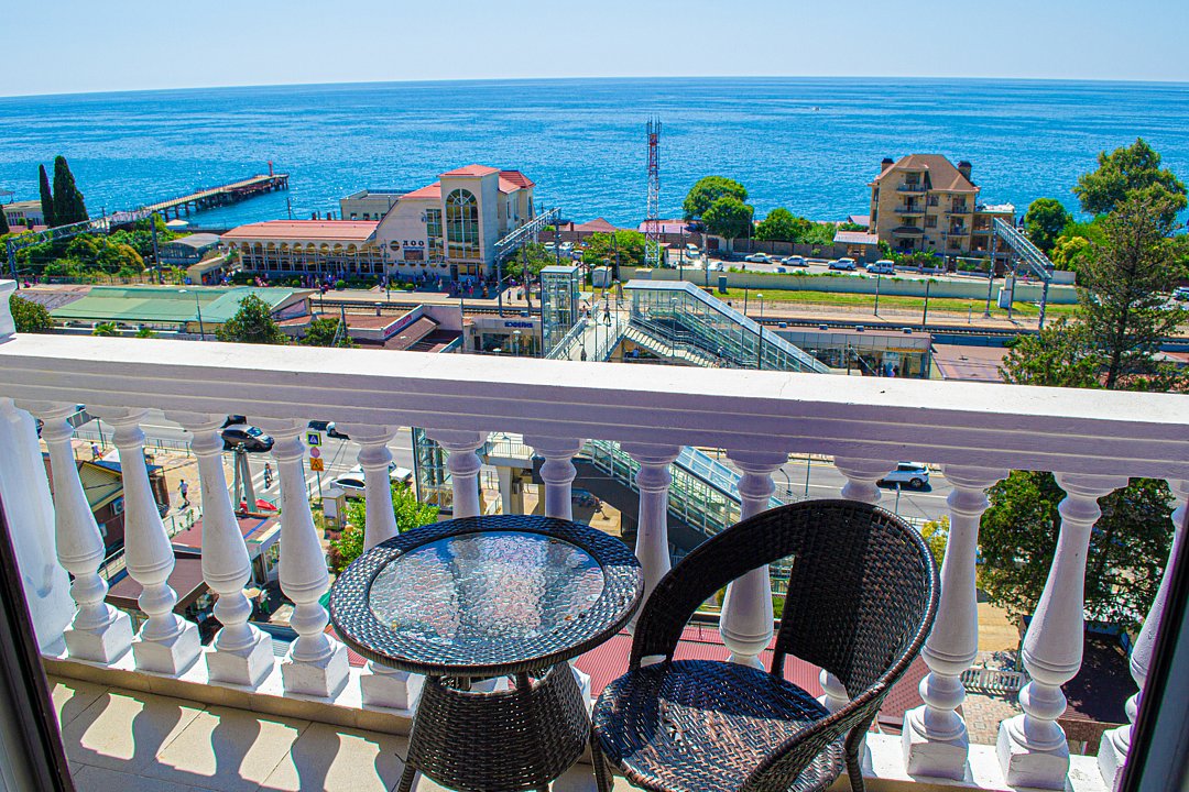 Стандартный 2-местный (с балконом, вид на море)