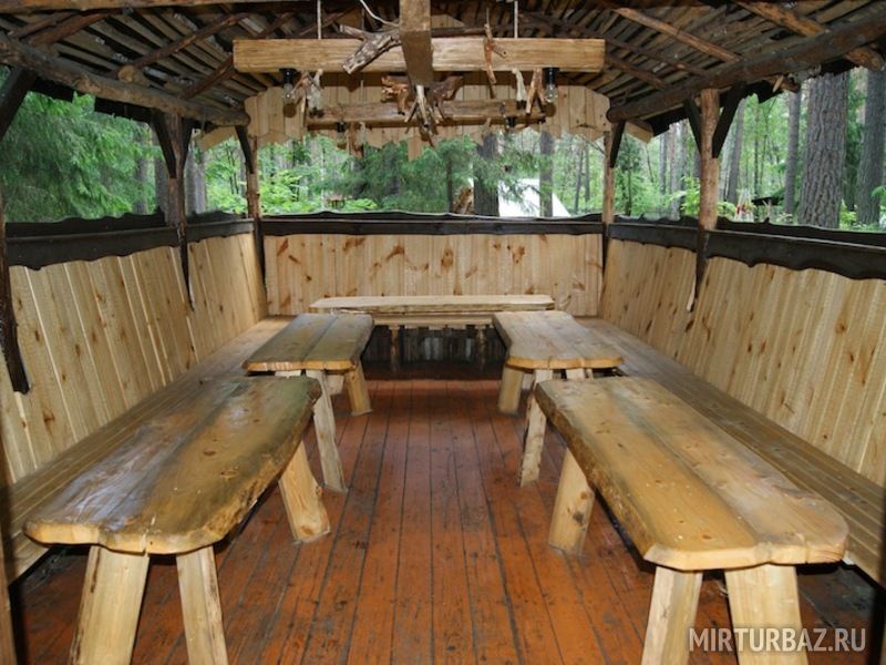 внутри беседки