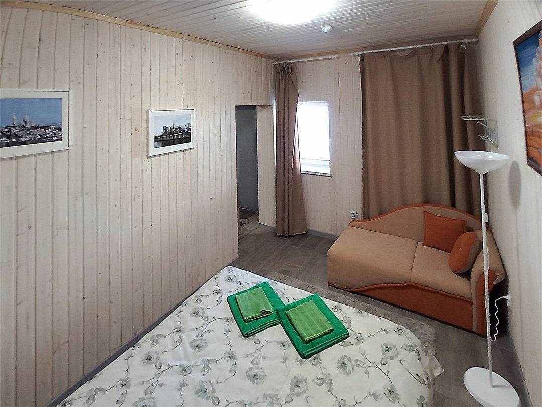 Апартаменты 3-местные 2-комнатные (с кухней и сауной)