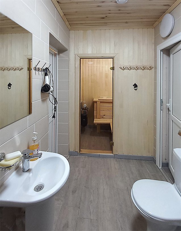 Апартаменты 3-местные 2-комнатные (с кухней и сауной)