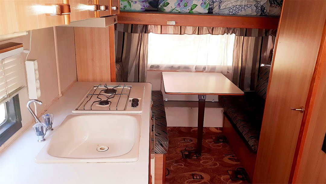 Кемпинг 6-местный (жилой прицеп автодом)