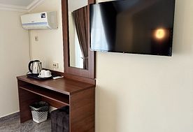 2-мест.(разм. в 5-мест.) 2-комн. люкс с балк. (кровать king size), Пансионат Фэмили Витязево, Витязево