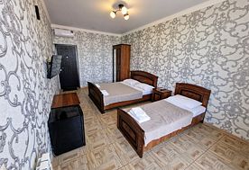 1-мест. (разм. в 3-мест.) делюкс с балк. (вид на море), новый корп., Гостевой дом Аида, Адлер