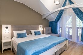 Двухместный номер Standard Superior с балконом 2 отдельные кровати, База отдыха Терем у реки, Каменномостский