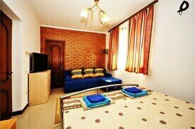 Наутилус, Гостевой дом Галислава, Сакский район