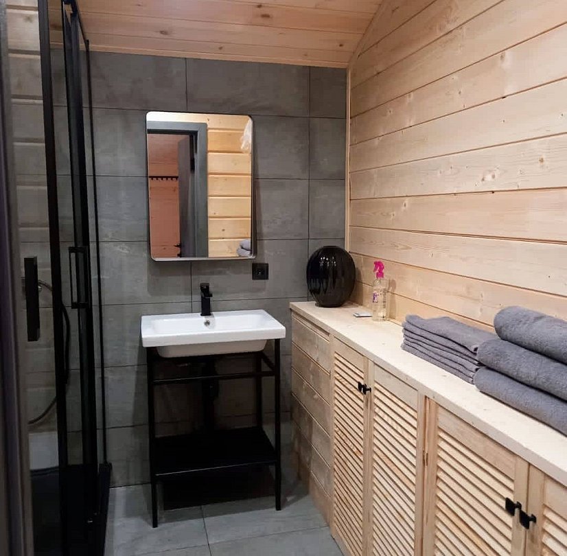 Барн 6-местный 3-комнатный Фламинго