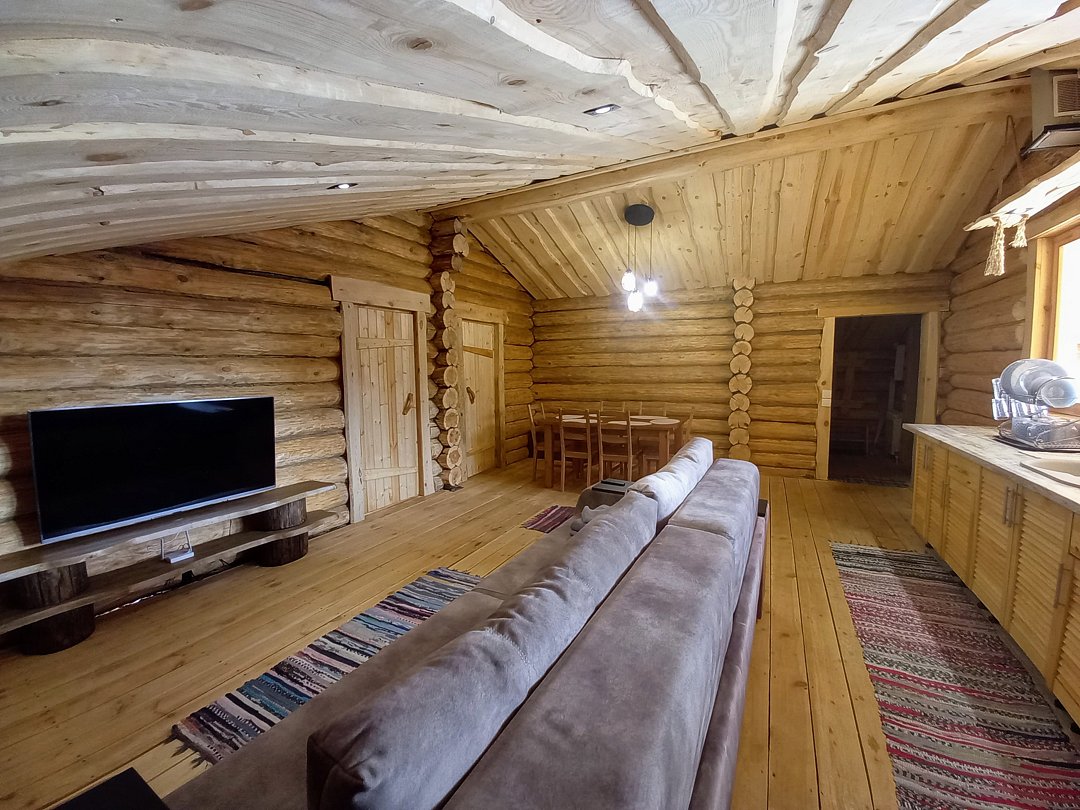 Изба 10-местный 3-комнатный