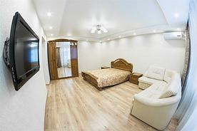 Однокомнатные апартаменты на Разина 54, Апартаменты Огни Саратова, Саратов