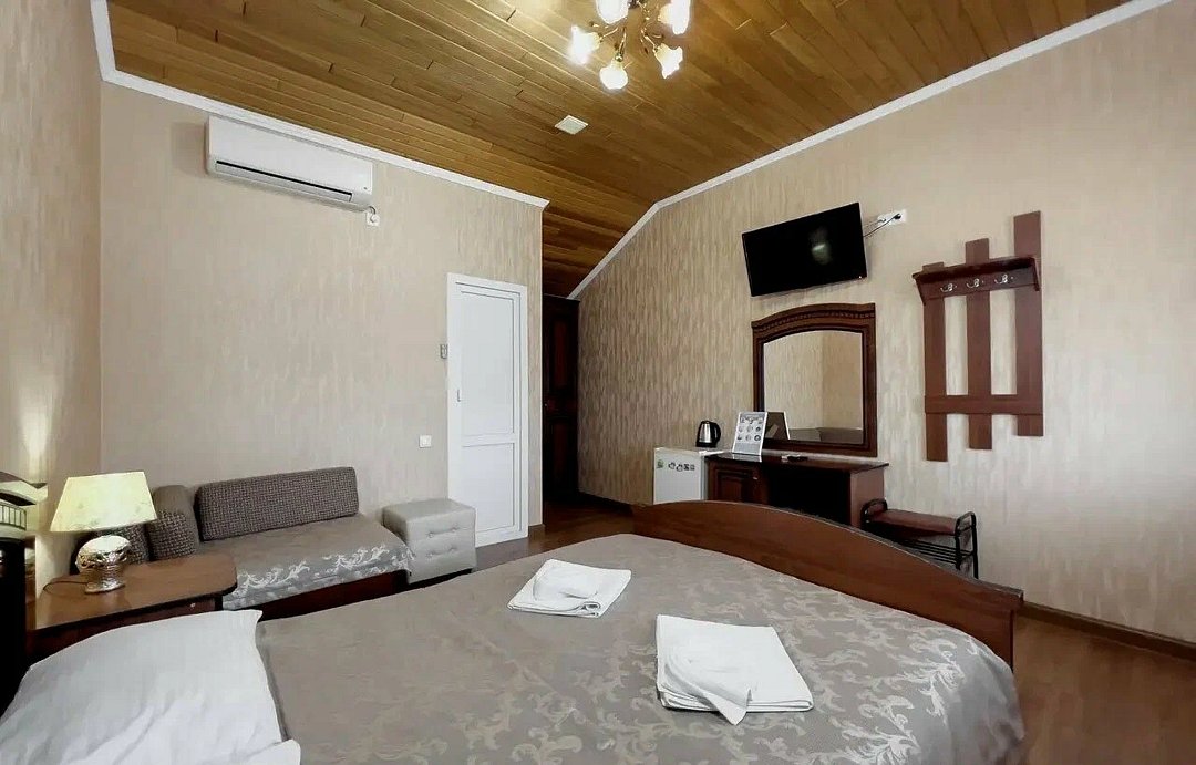 Стандартный 2-местный (с доп. местом) | Ленина 100, Краснодарский край