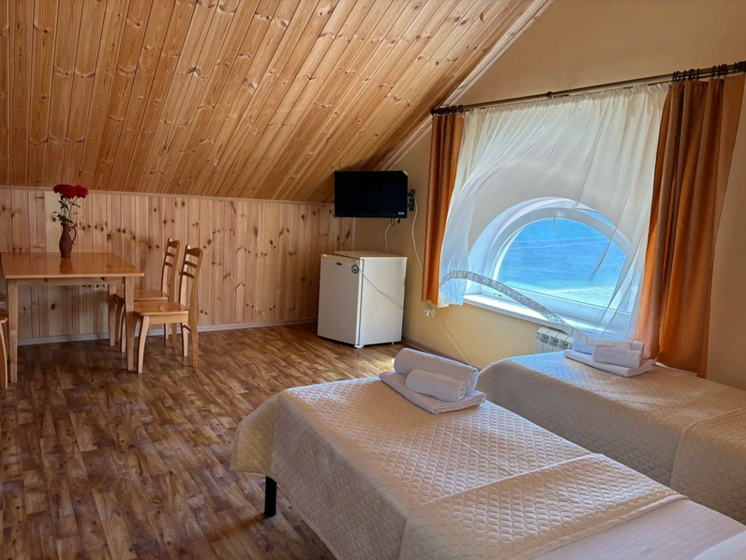 Улучшенный 4-местный 1-комнатный №14