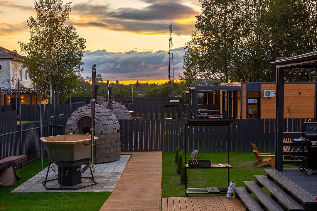 Коттедж 6-местный (с 2 спальнями, купелью и баней)