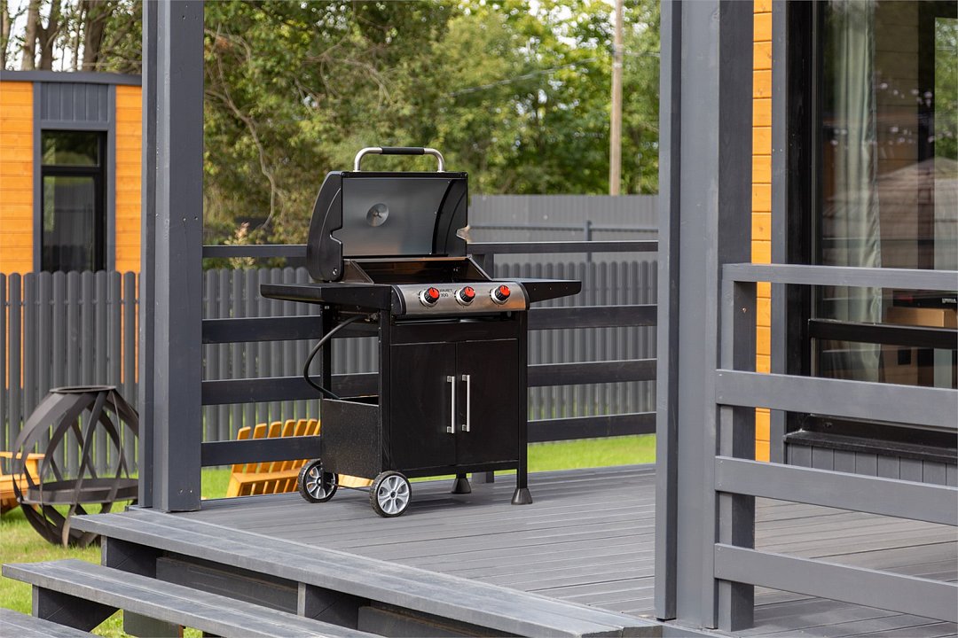 Коттедж 6-местный (с 2 спальнями, купелью и баней)