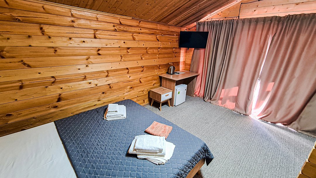 Домик 4-местный (с террасой)