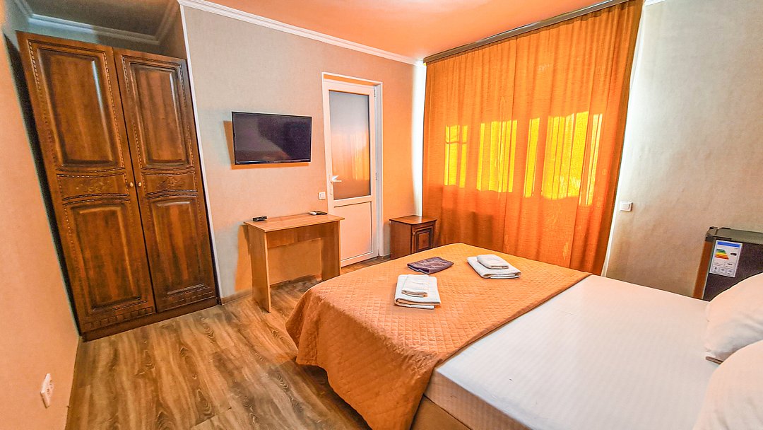 Комната 3-местная (с отдельным входом)