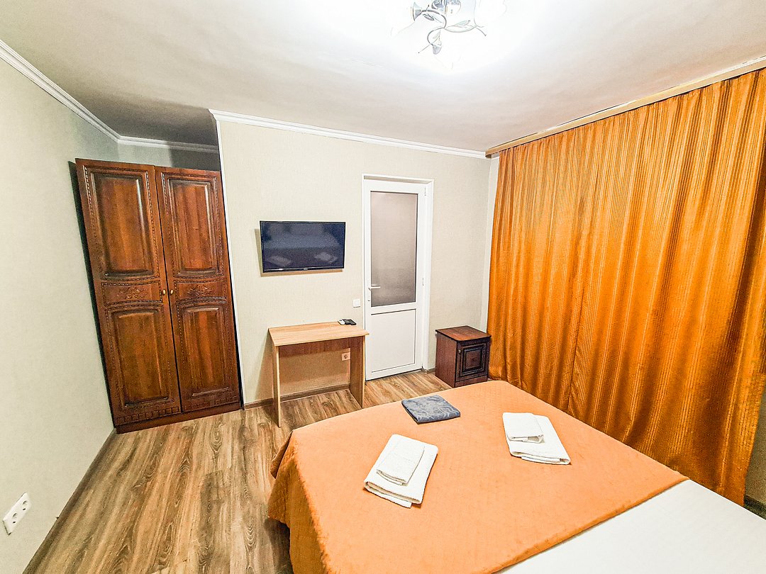 Комната 3-местная (с отдельным входом)