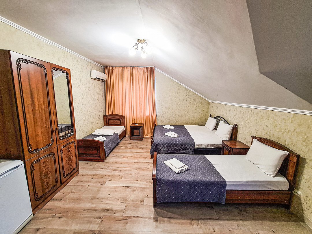 Комната 4-местная (с балконом)