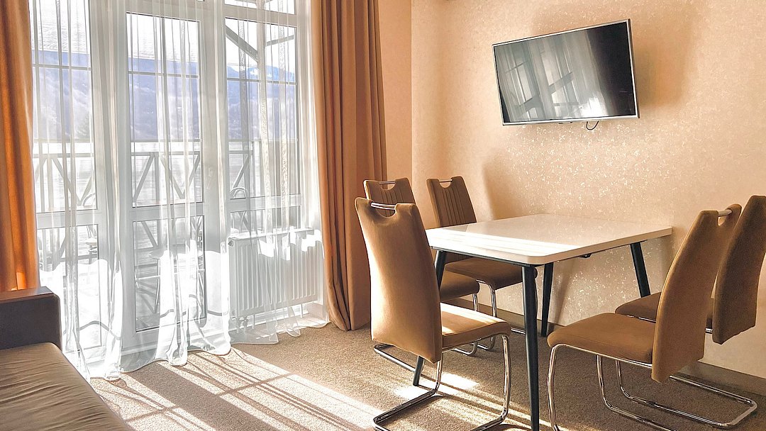 Апартаменты 4-местный 2-комнатный (с террасой)