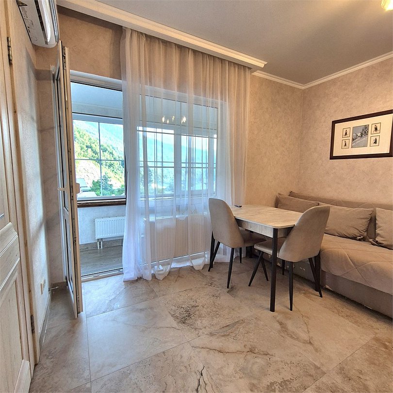 Апартаменты 4-местный 2-комнатный Люкс (с лоджией)