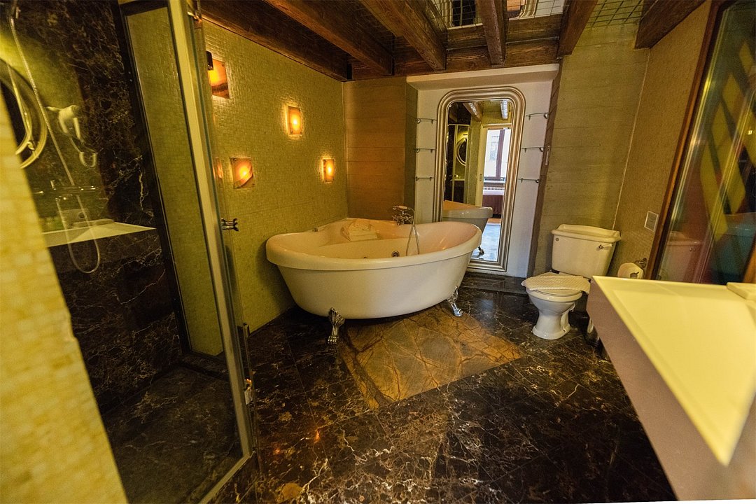 Супериор 2-местный (с гидромассажной ванной)