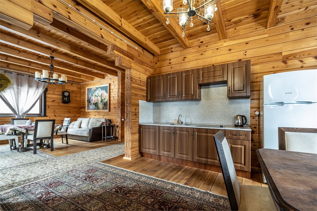 Дом 8-местный 4-комнатный Барский